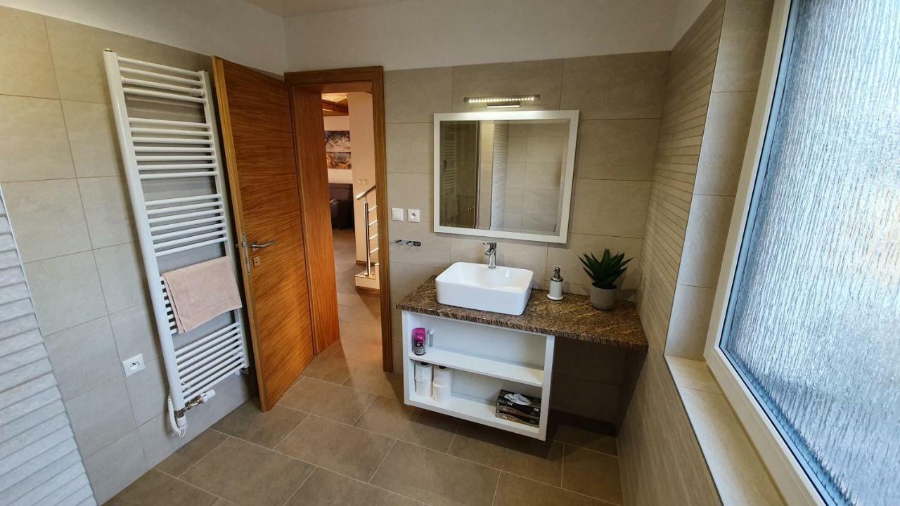 Chaty Krusetnica S Luxusnym Privatnym Wellness Экстерьер фото